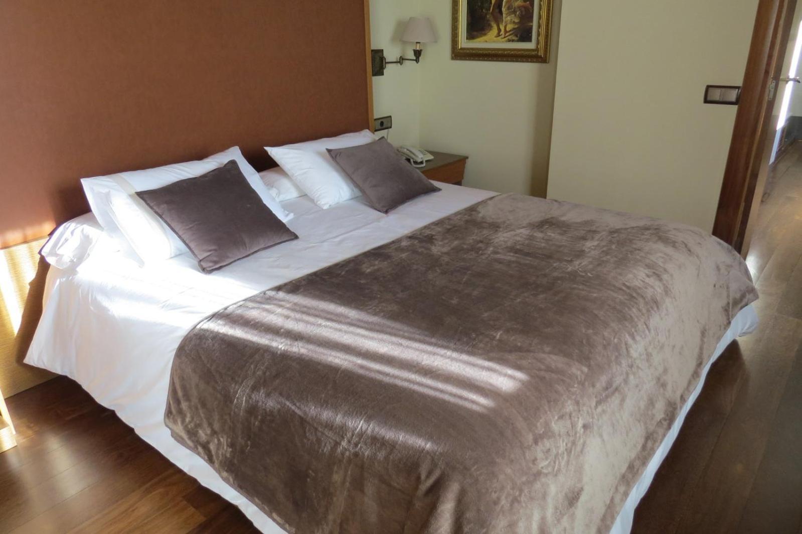 Hotel Rios San Adrian  ภายนอก รูปภาพ