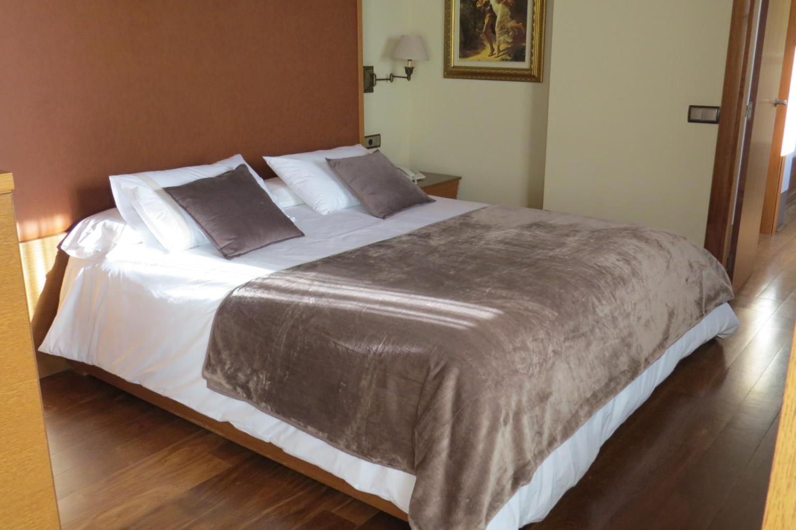 Hotel Rios San Adrian  ภายนอก รูปภาพ