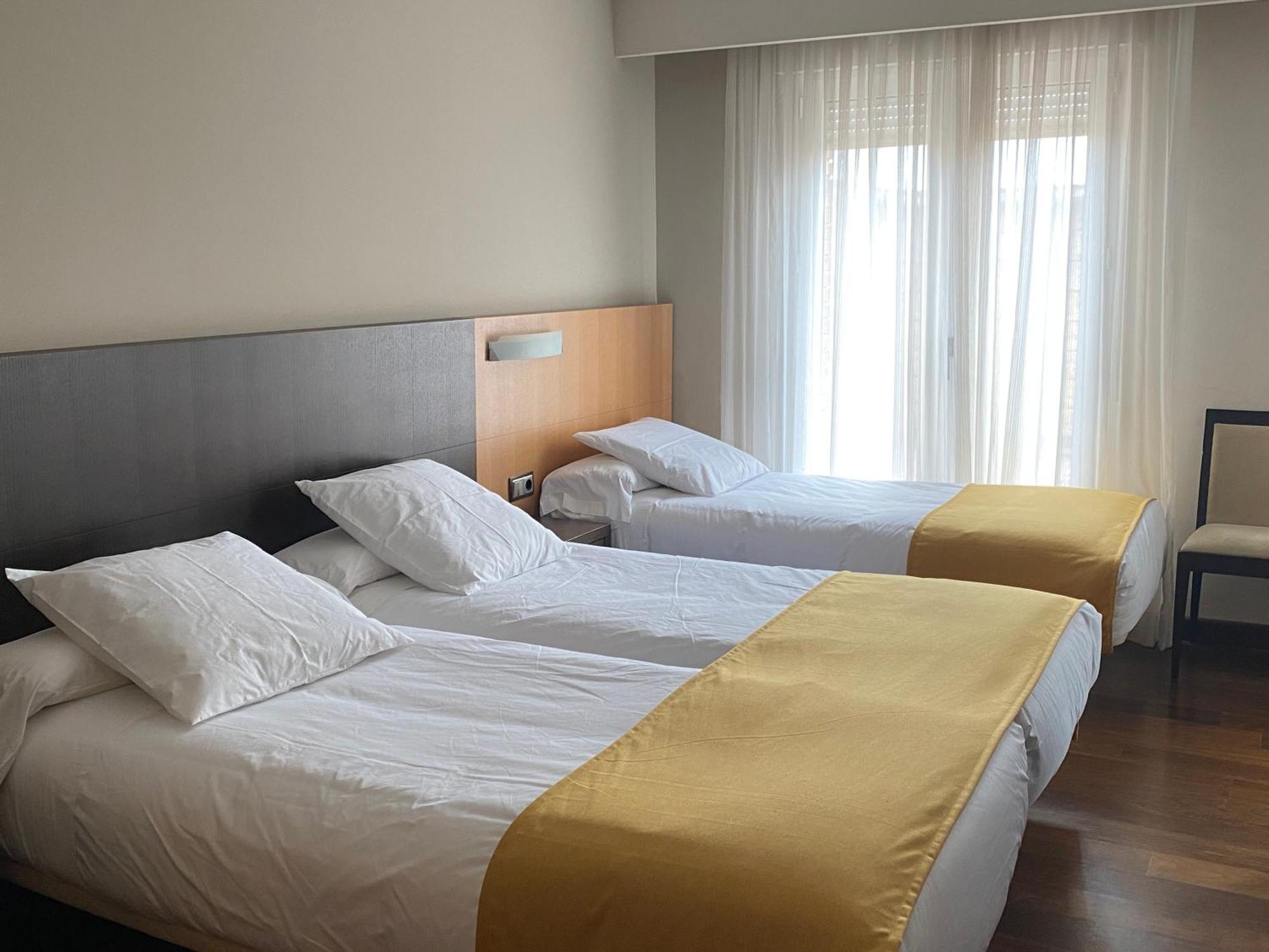 Hotel Rios San Adrian  ภายนอก รูปภาพ