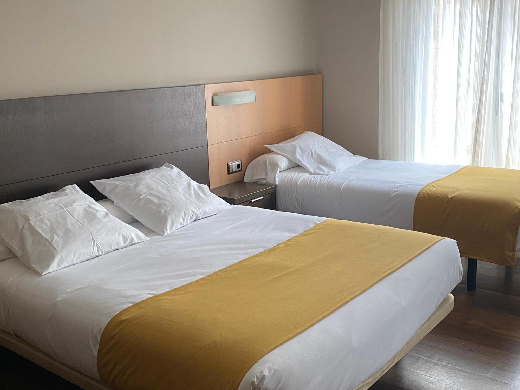 Hotel Rios San Adrian  ภายนอก รูปภาพ